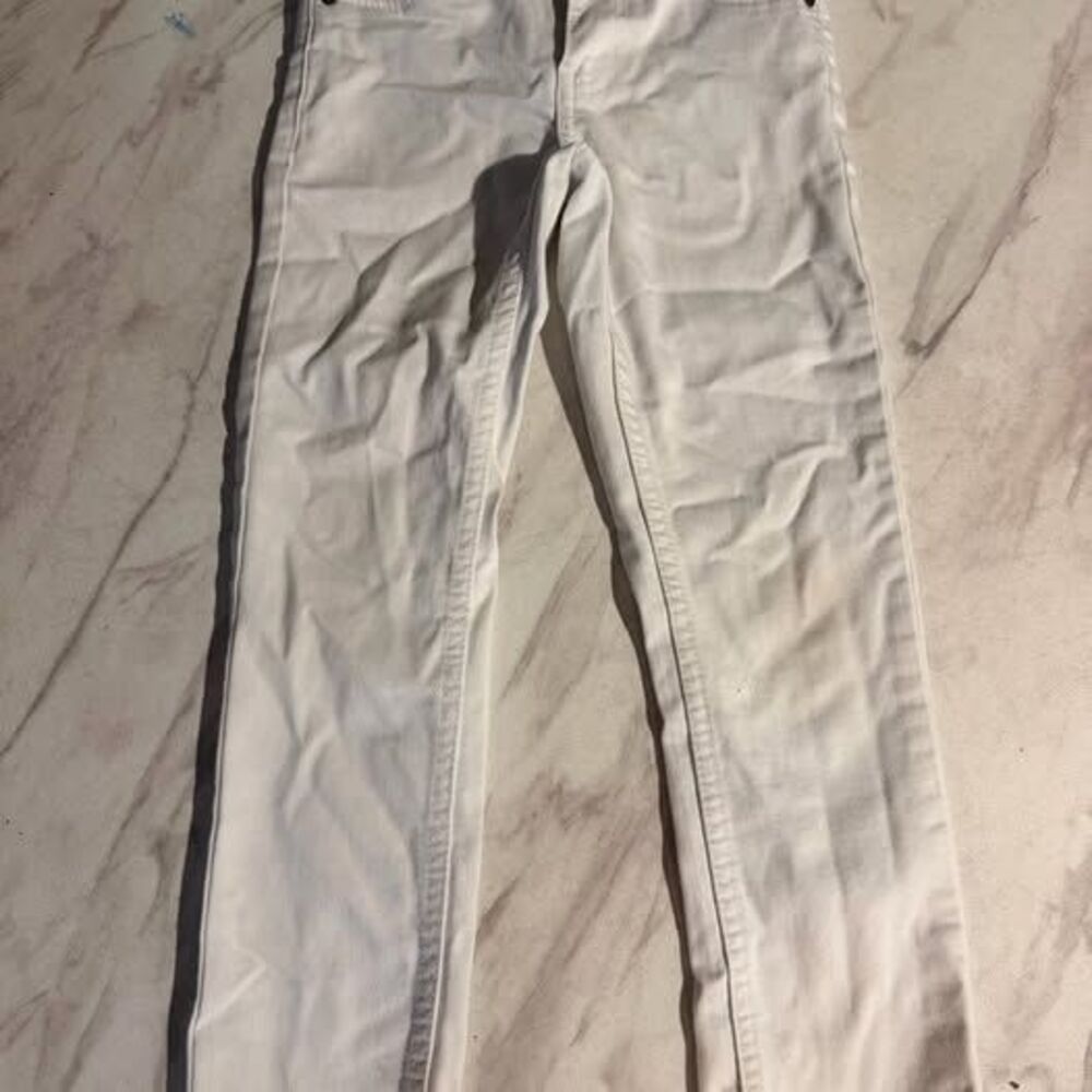 Levi's White Denim Jeans with Leather Patch. Kids small (6-7)